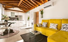 Apartamento Con Terraza Y Cochera Albaycin
